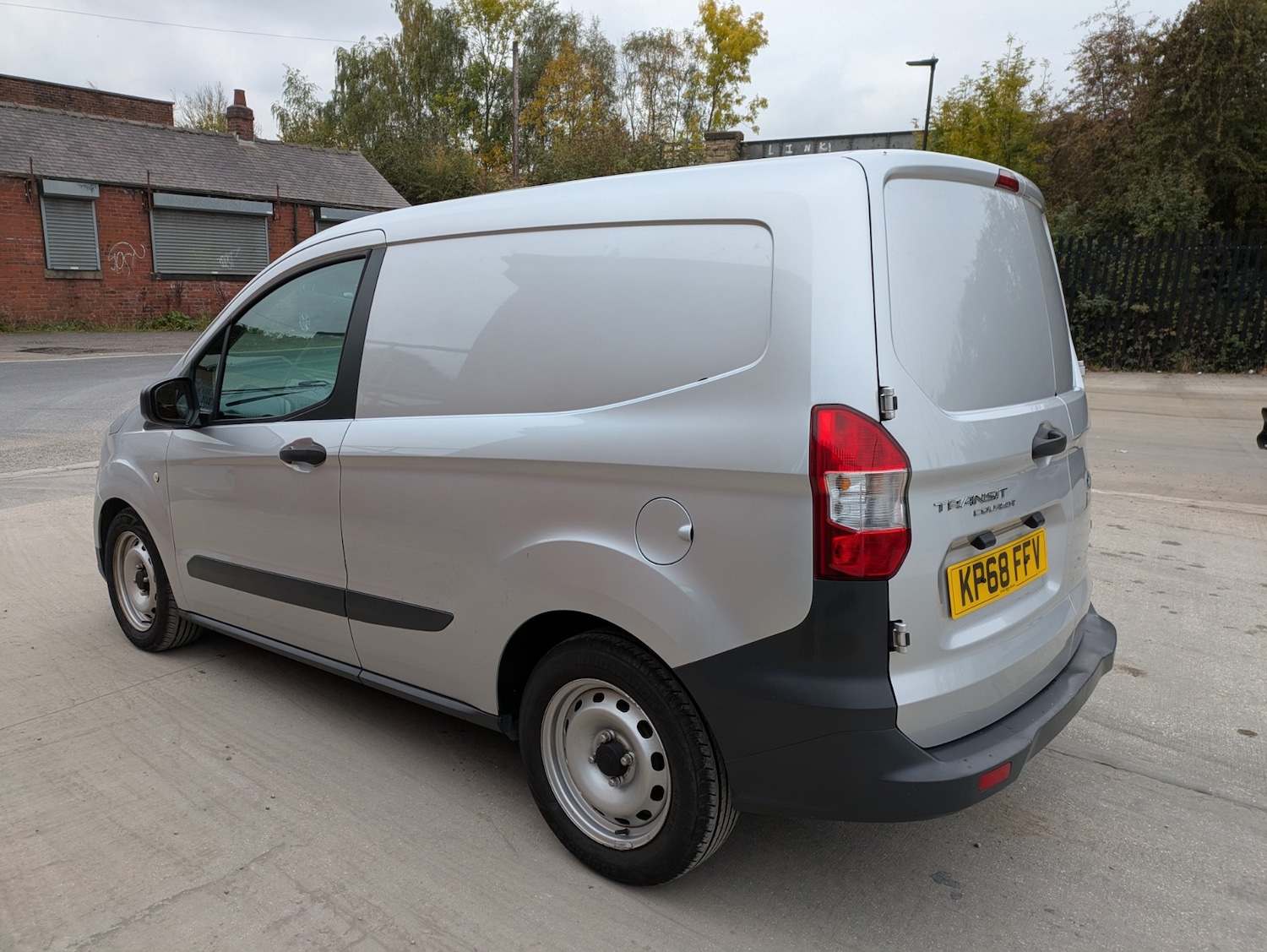 Used Ford Transit Courier 2018 for sale - 76290049: Photo 7