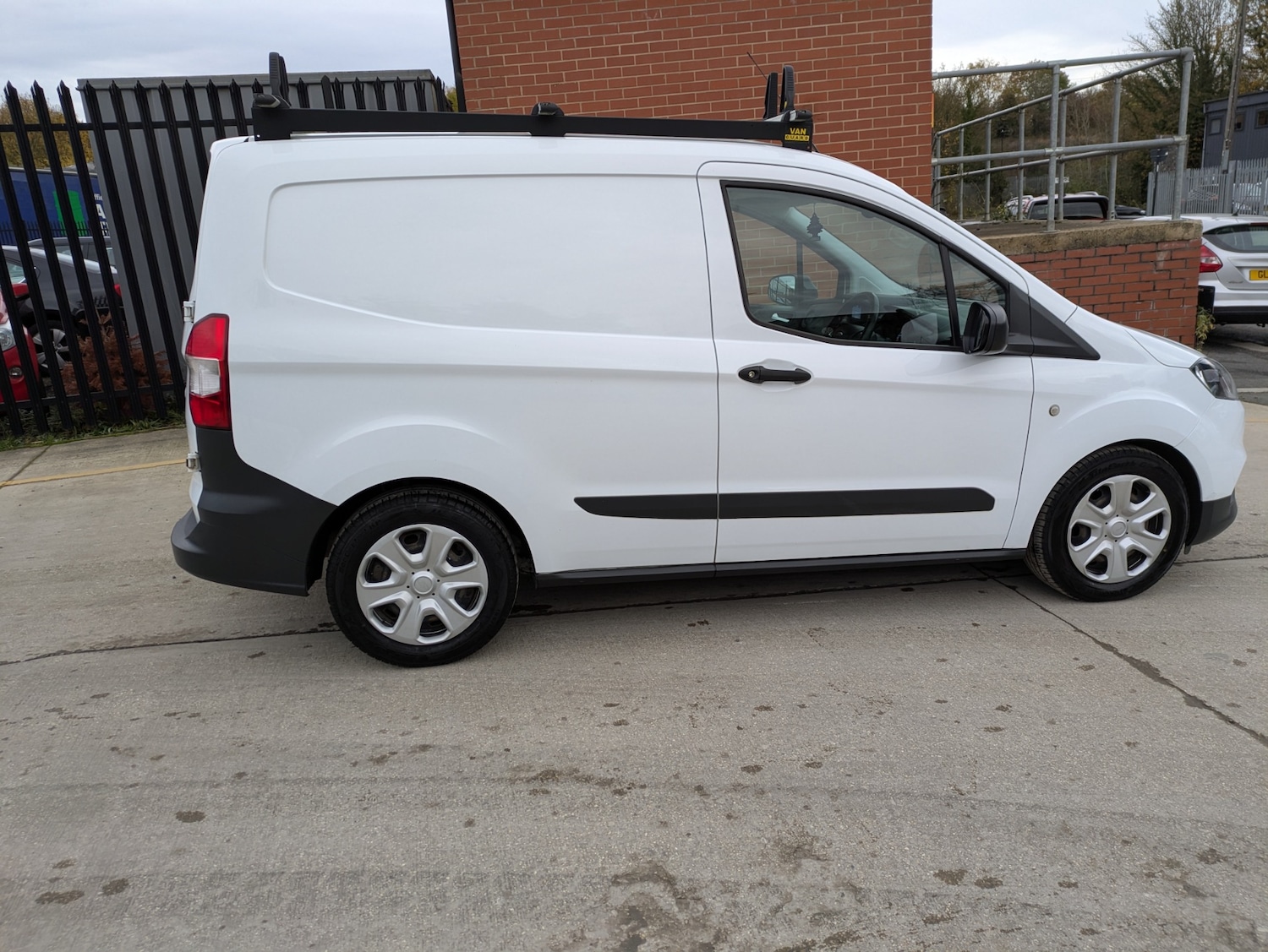 Used Ford Transit Courier 2019 for sale - 76490373: Photo 11