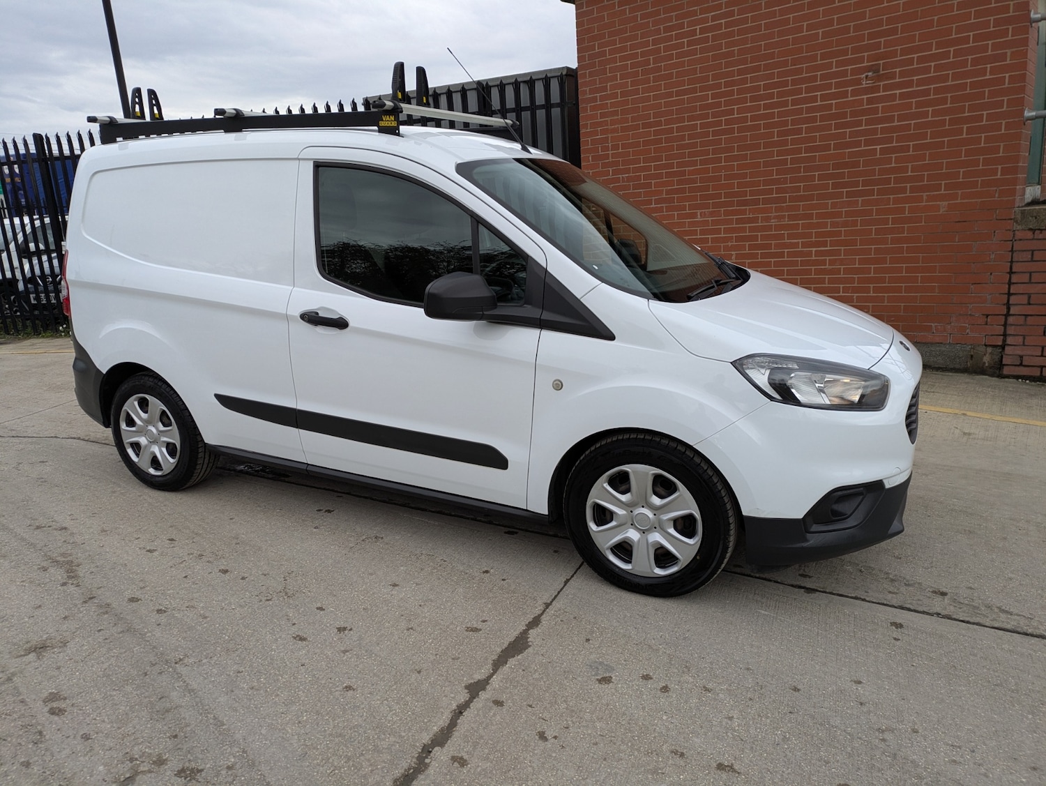 Used Ford Transit Courier 2019 for sale - 76490373: Photo 13