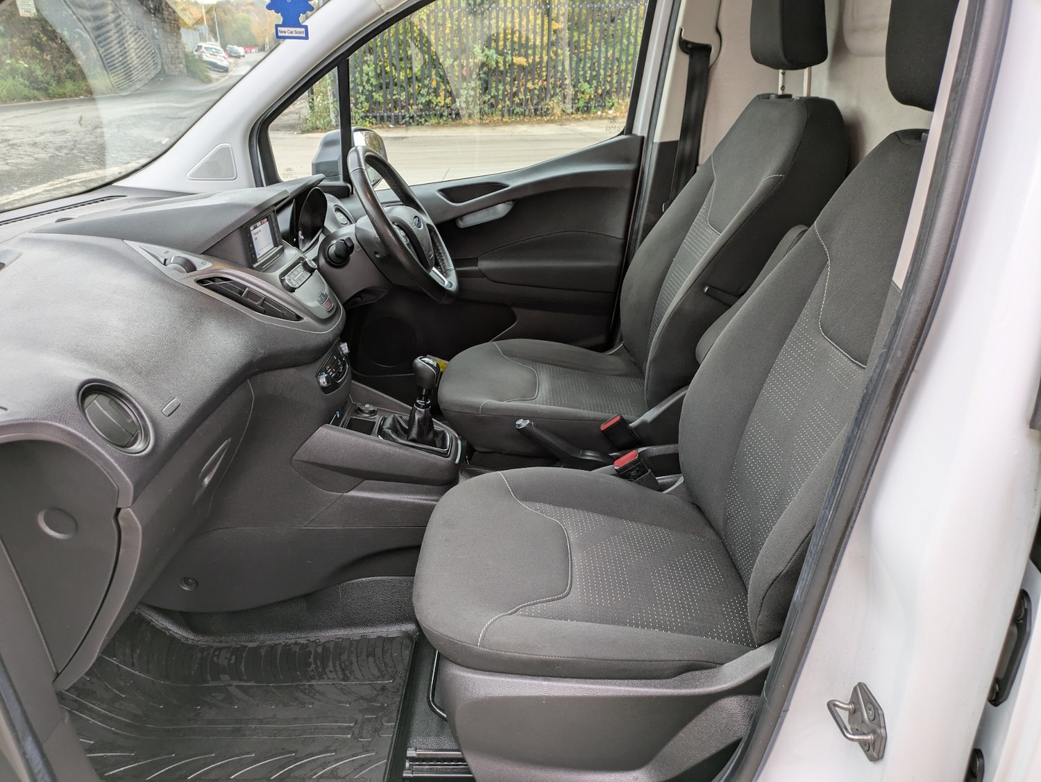 Used Ford Transit Courier 2019 for sale - 76490373: Photo 19