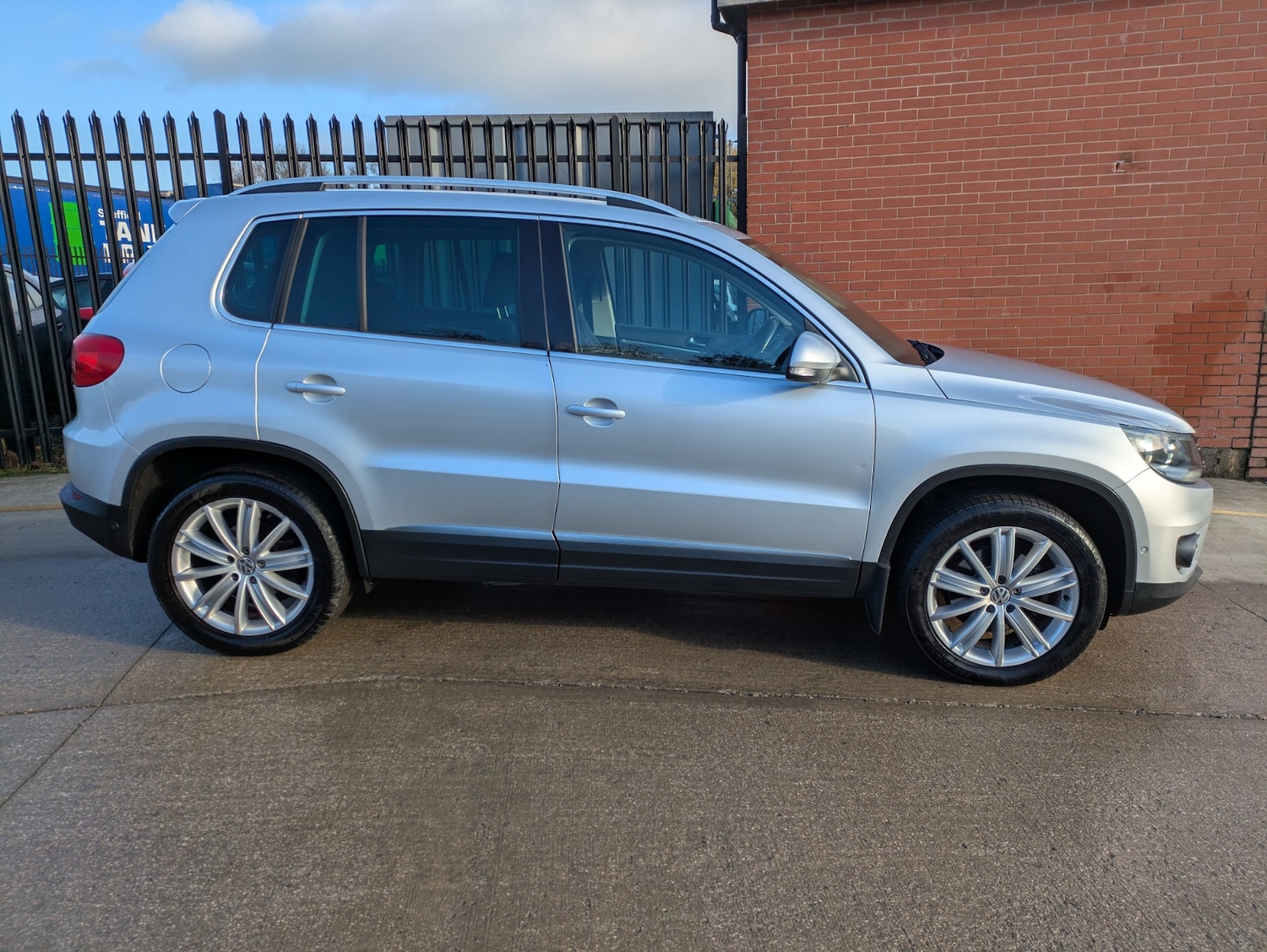 Used Volkswagen Tiguan 2012 for sale - 76792661: Photo 11