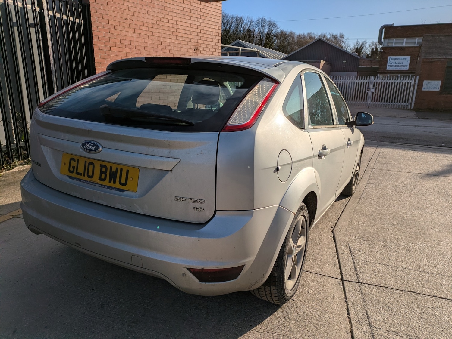 Used Ford Focus 2010 for sale - 77179535: Photo 8