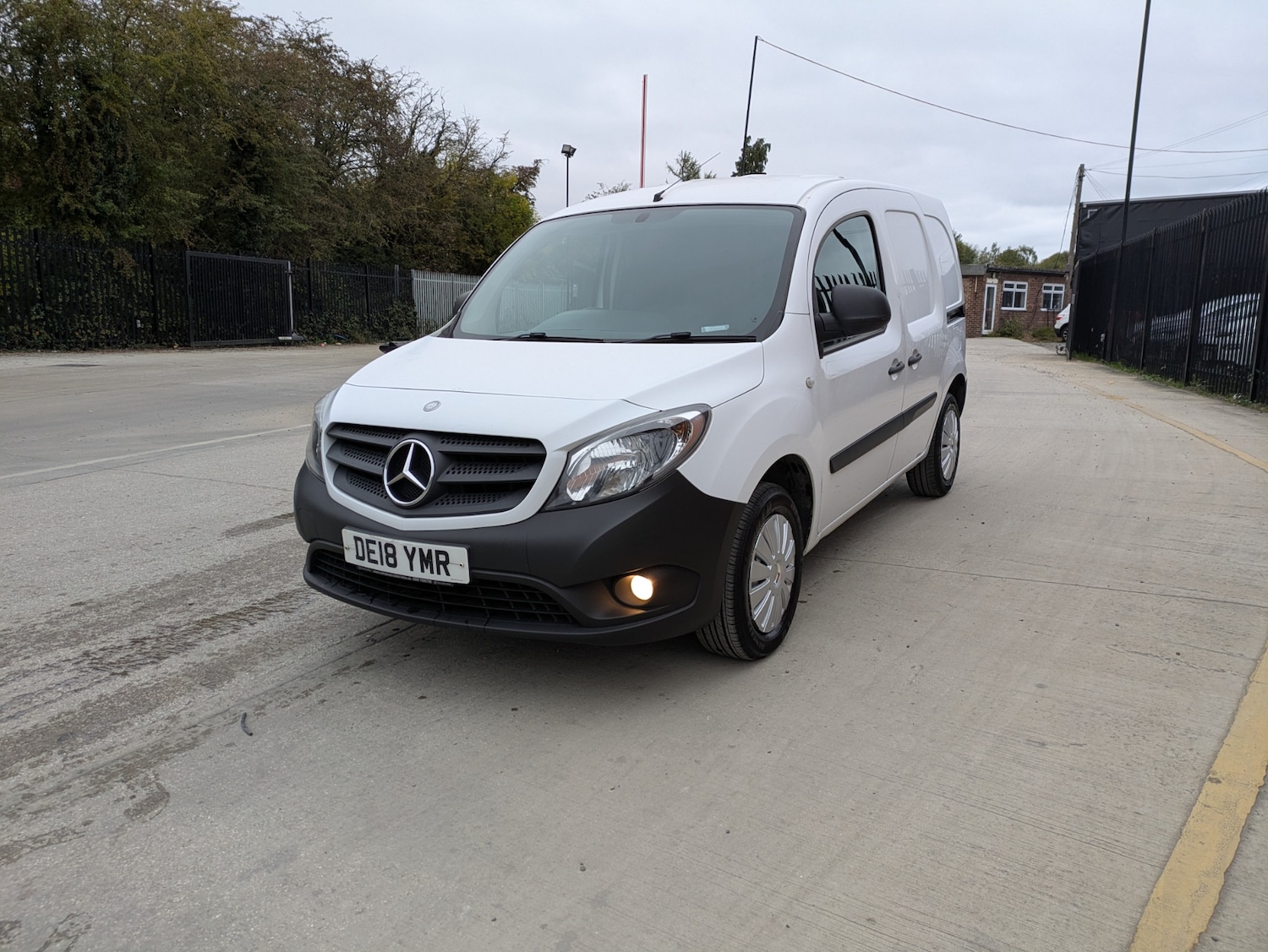 Used Mercedes-Benz Citan 2018 for sale - 76235155: Photo 2
