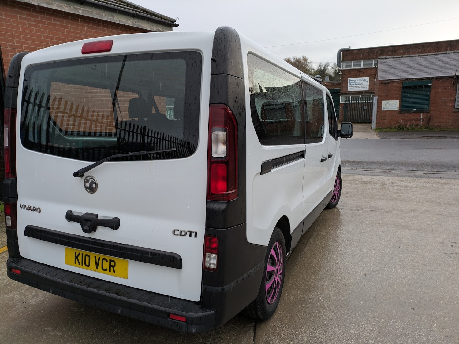 Used Vauxhall Vivaro 2015 for sale - 76613601: Photo 11