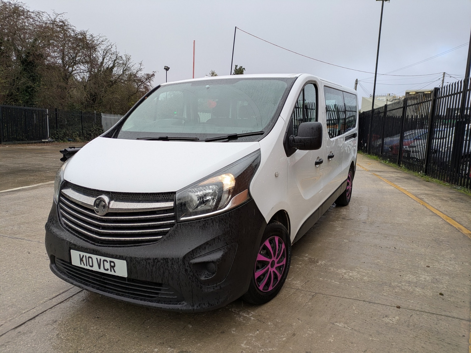 Used Vauxhall Vivaro 2015 for sale - 76613601: Photo 2