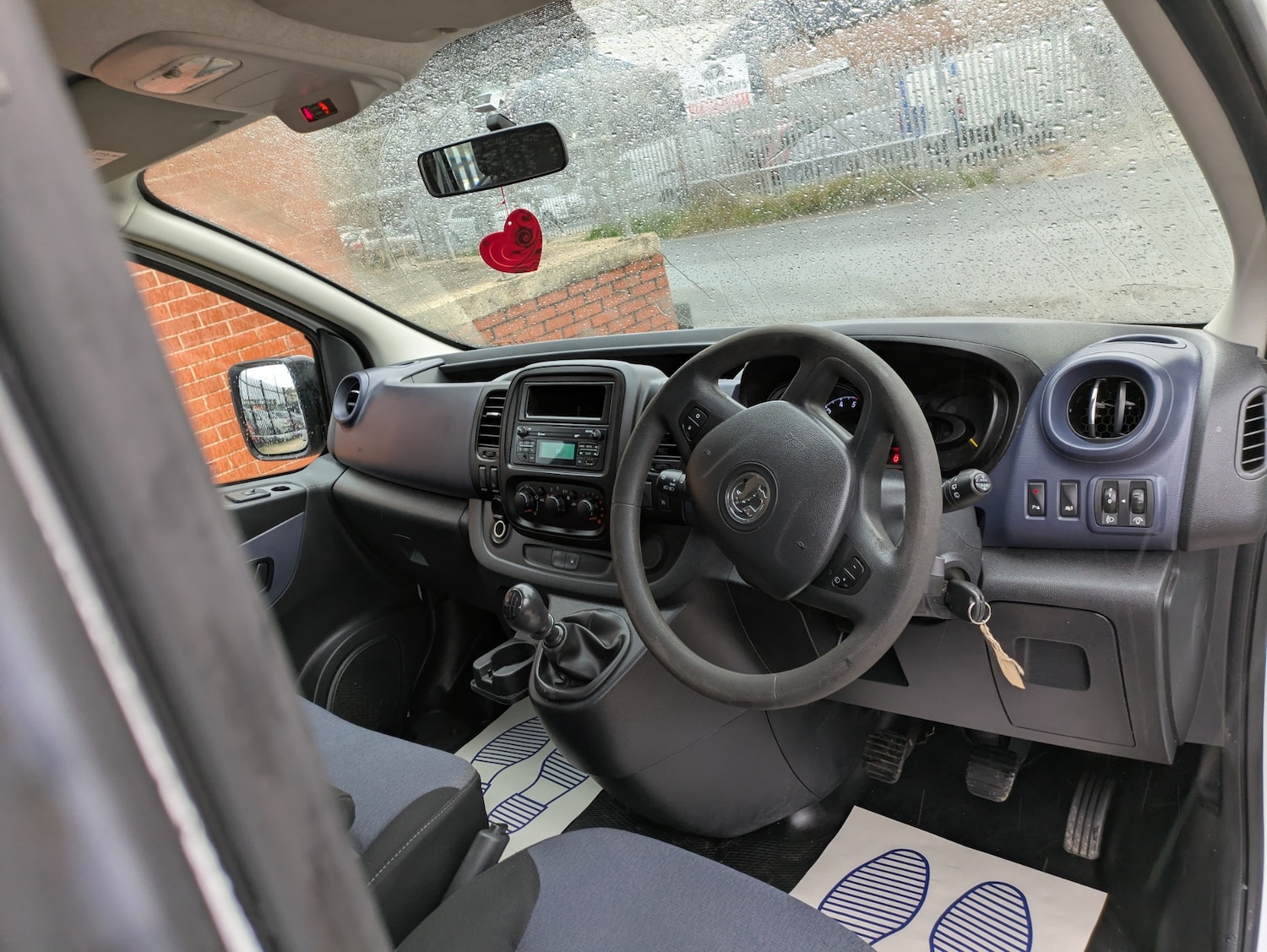 Used Vauxhall Vivaro 2015 for sale - 76613601: Photo 29