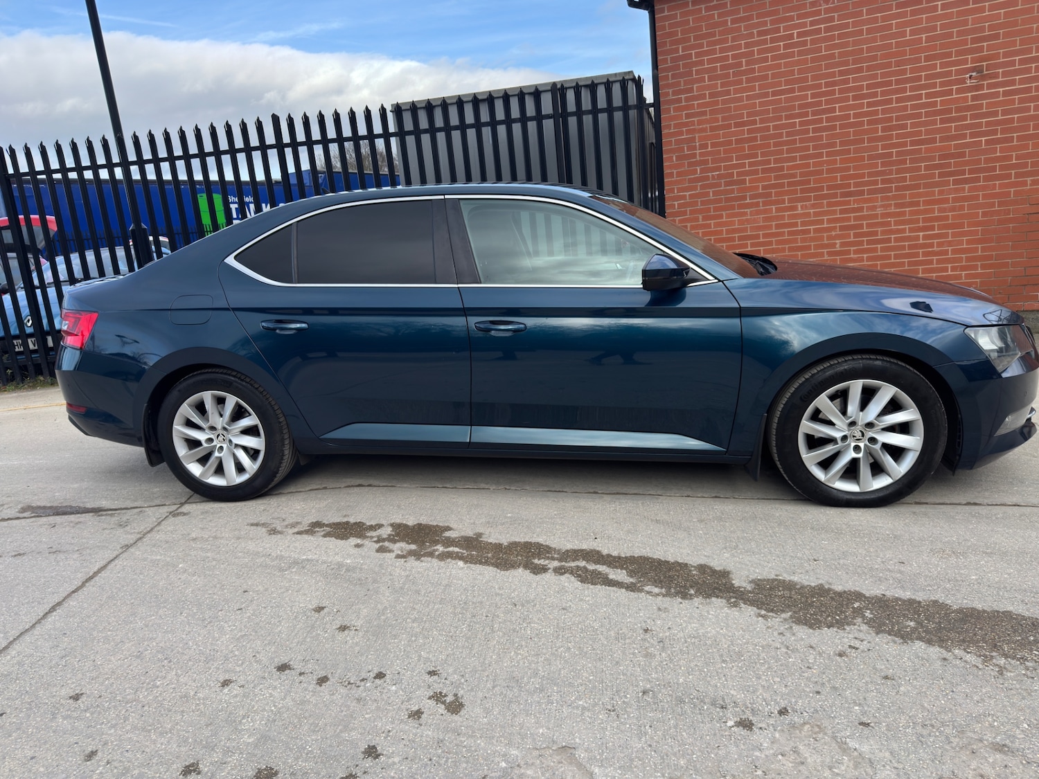 Used Skoda Superb 2023 for sale - 77665391: Photo 10