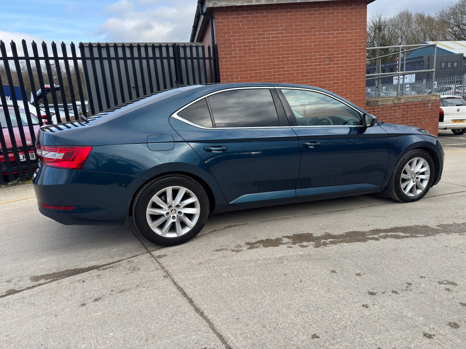 Used Skoda Superb 2023 for sale - 77665391: Photo 9