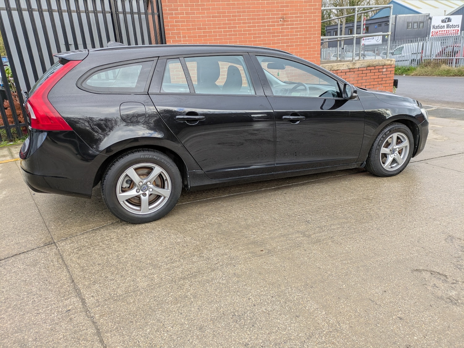 Used Volvo V60 2016 for sale - 76613546: Photo 11