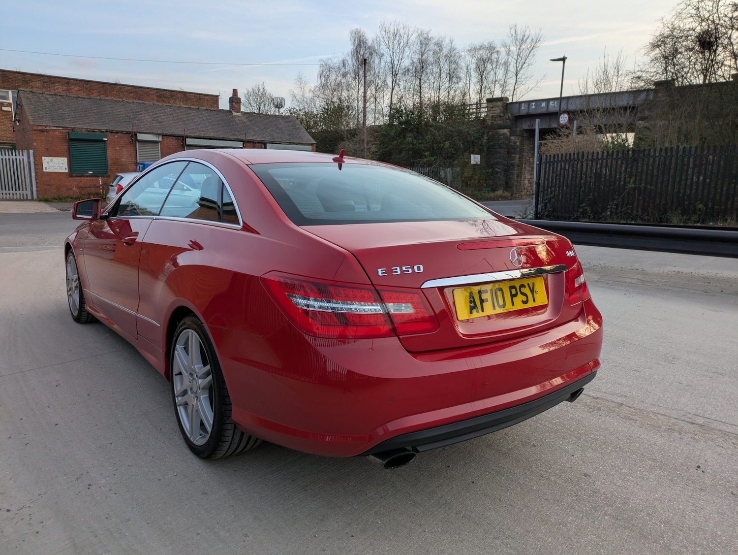Used Mercedes-Benz E Class 2010 for sale - 77951621: Photo 11