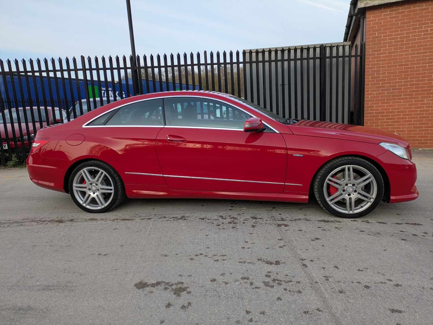 Used Mercedes-Benz E Class 2010 for sale - 77951621: Photo 15