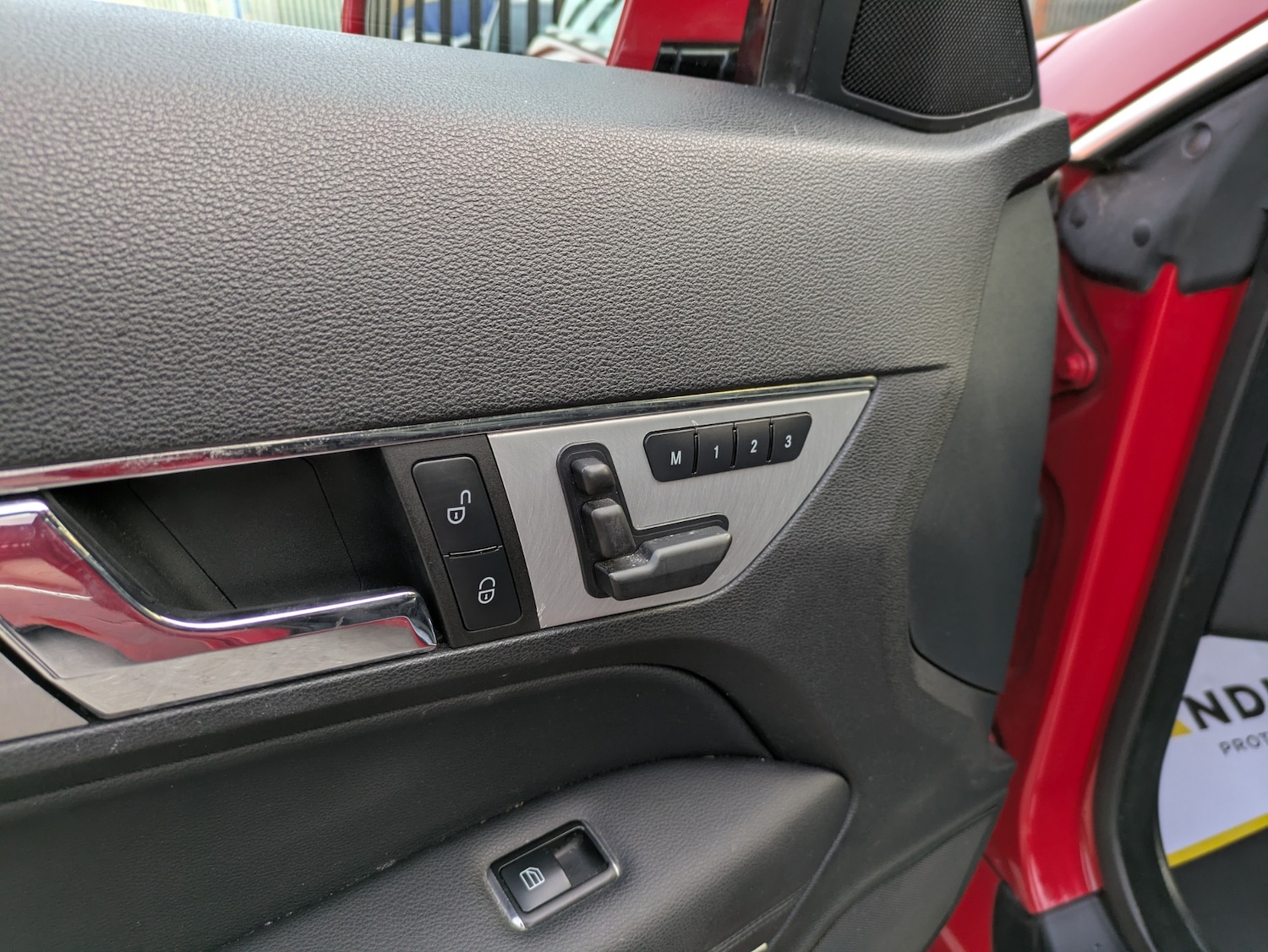 Used Mercedes-Benz E Class 2010 for sale - 77951621: Photo 27