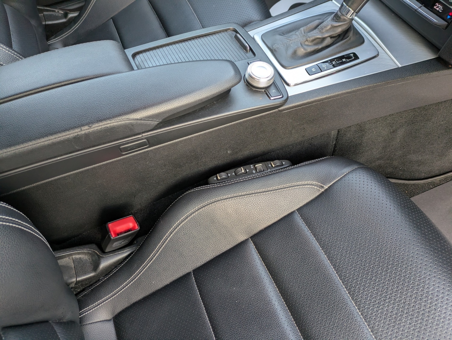 Used Mercedes-Benz E Class 2010 for sale - 77951621: Photo 29