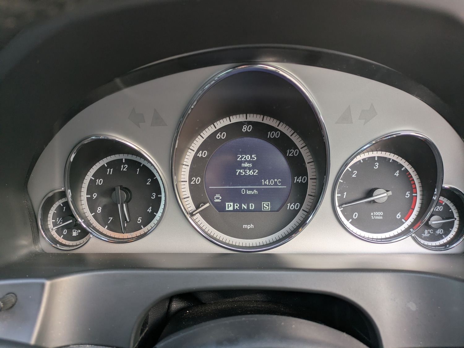 Used Mercedes-Benz E Class 2010 for sale - 77951621: Photo 31