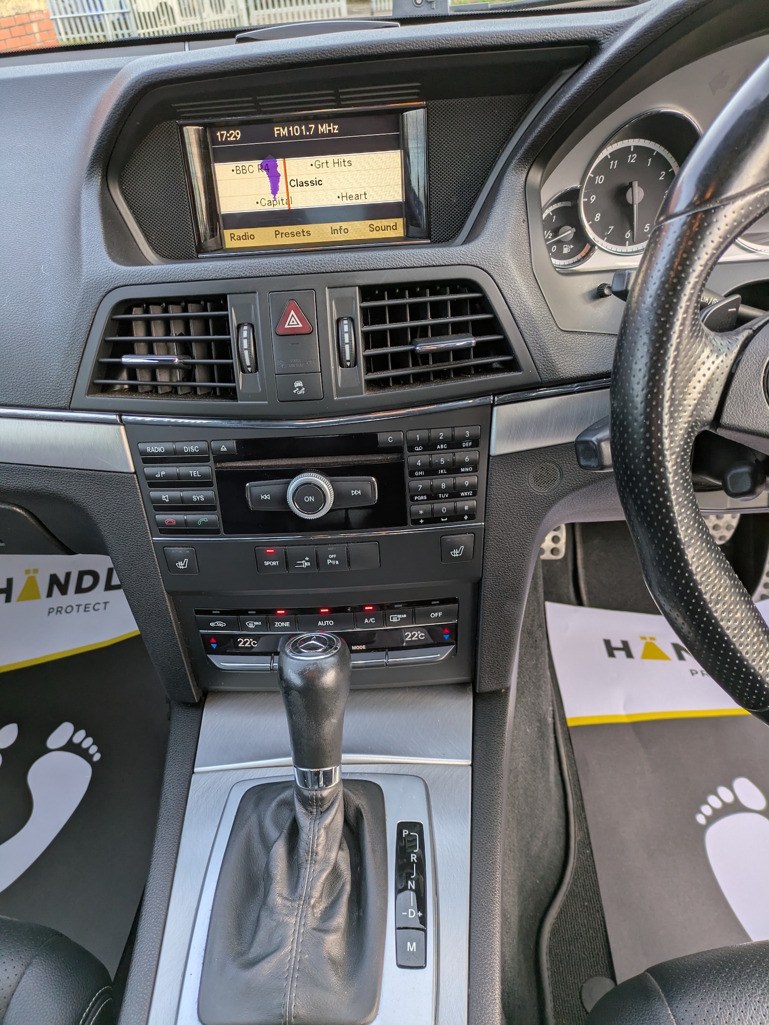 Used Mercedes-Benz E Class 2010 for sale - 77951621: Photo 32