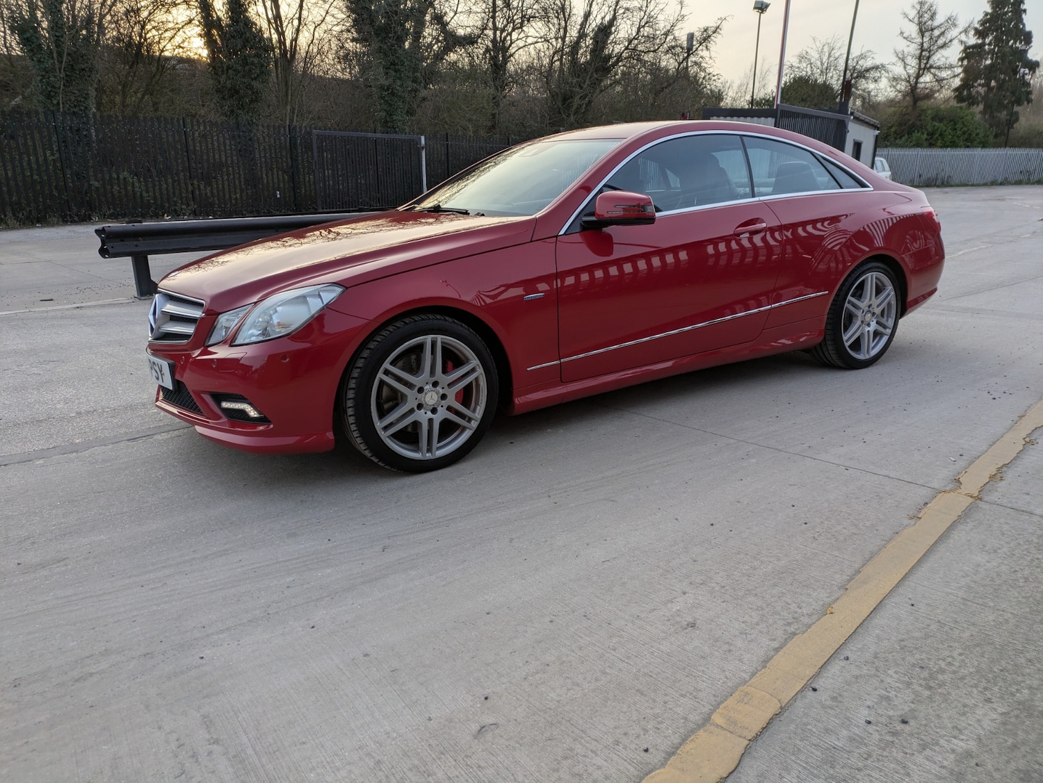 Used Mercedes-Benz E Class 2010 for sale - 77951621: Photo 5