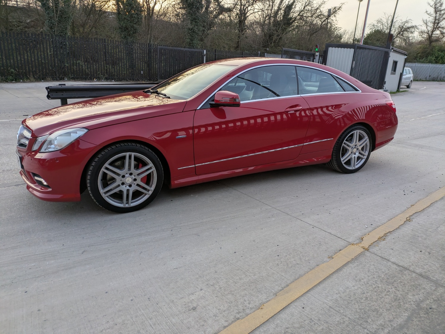 Used Mercedes-Benz E Class 2010 for sale - 77951621: Photo 6