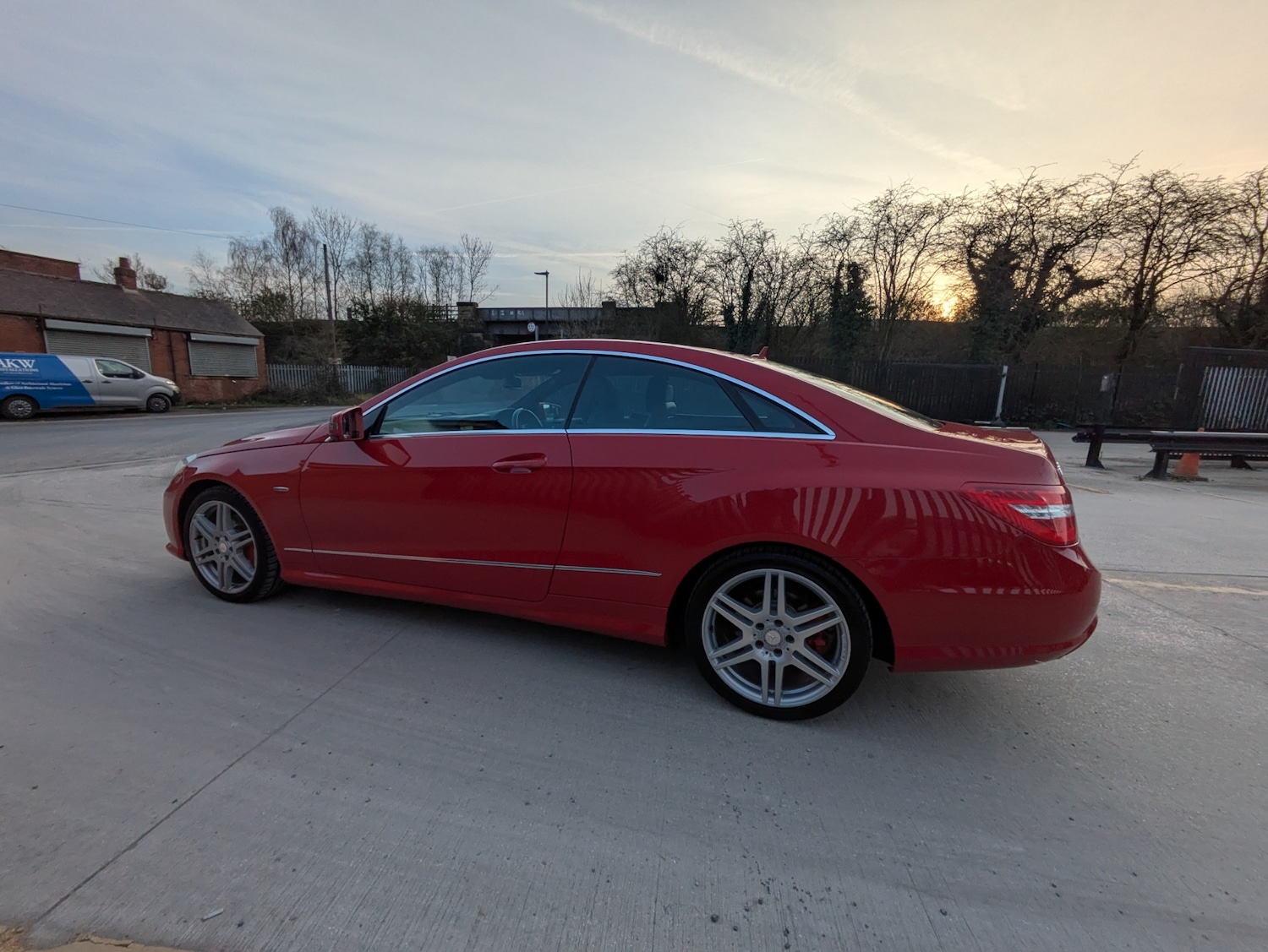 Used Mercedes-Benz E Class 2010 for sale - 77951621: Photo 8