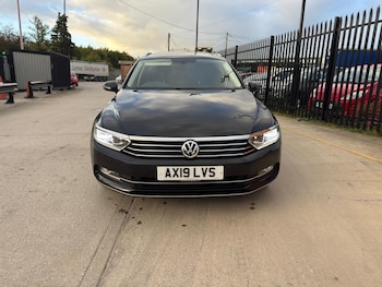 Volkswagen - Passat