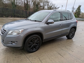 Used Volkswagen Tiguan 2010 for sale - 77179528: Photo