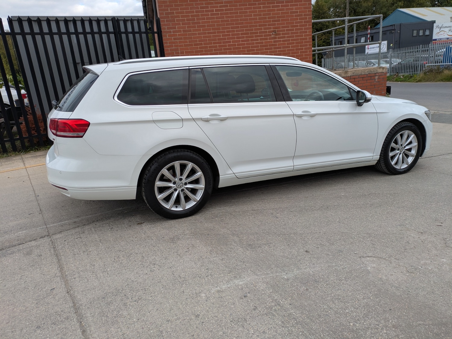 Used Volkswagen Passat 2017 for sale - 76056392: Photo 11