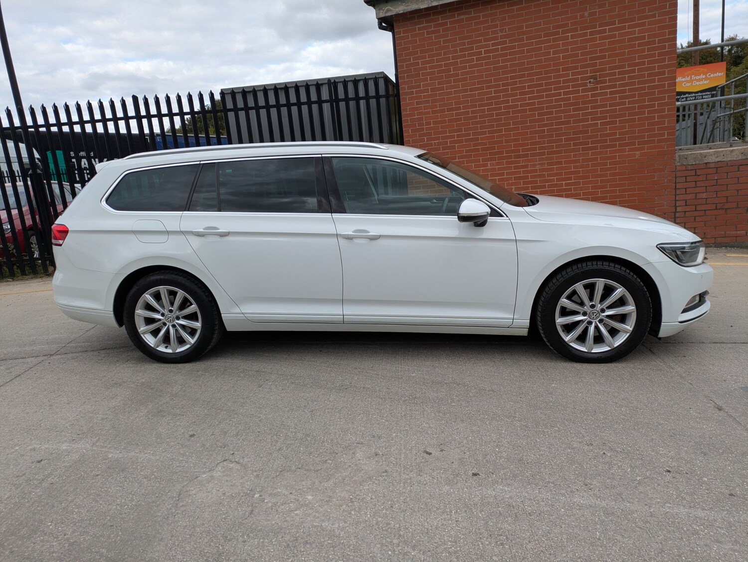 Used Volkswagen Passat 2017 for sale - 76056392: Photo 12