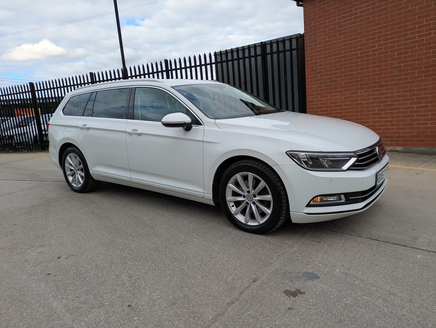 Used Volkswagen Passat 2017 for sale - 76056392: Photo 13