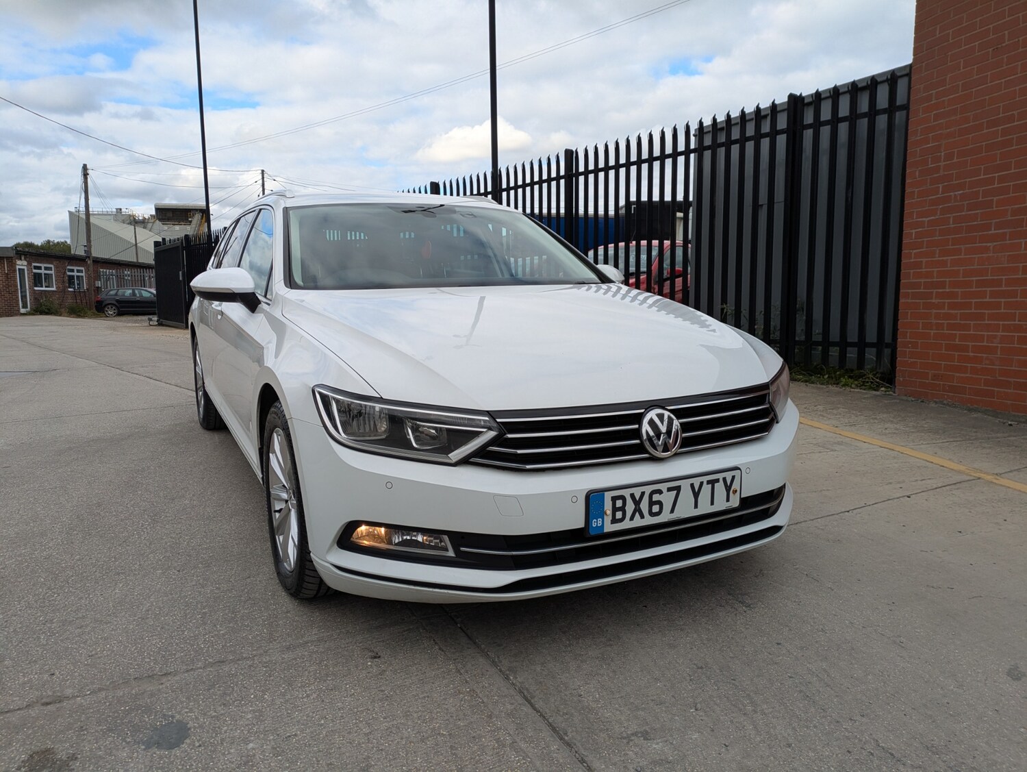 Used Volkswagen Passat 2017 for sale - 76056392: Photo 15