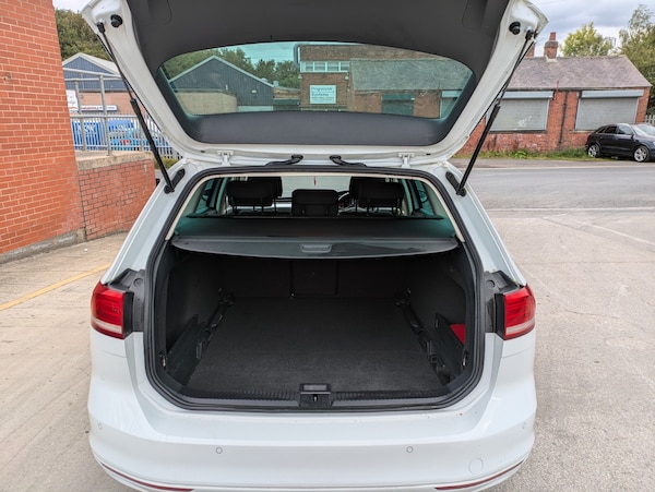 Used Volkswagen Passat 2017 for sale - 76056392: Photo 16