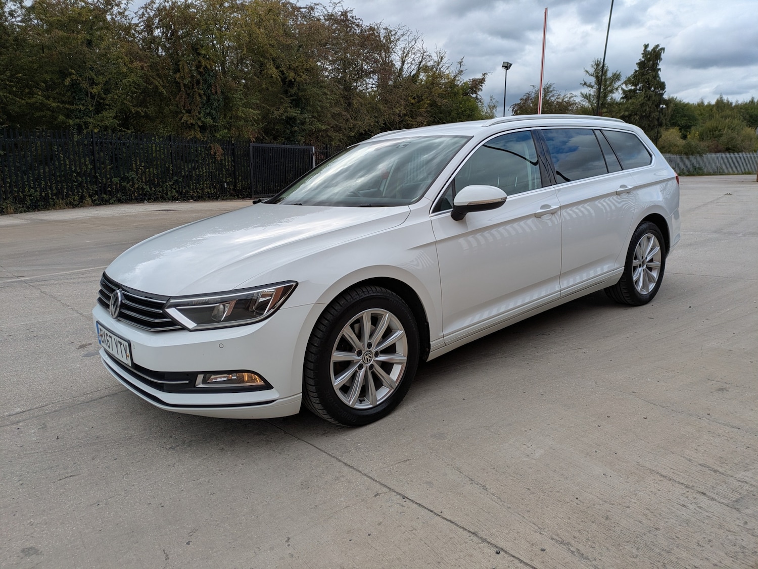 Used Volkswagen Passat 2017 for sale - 76056392: Photo 3