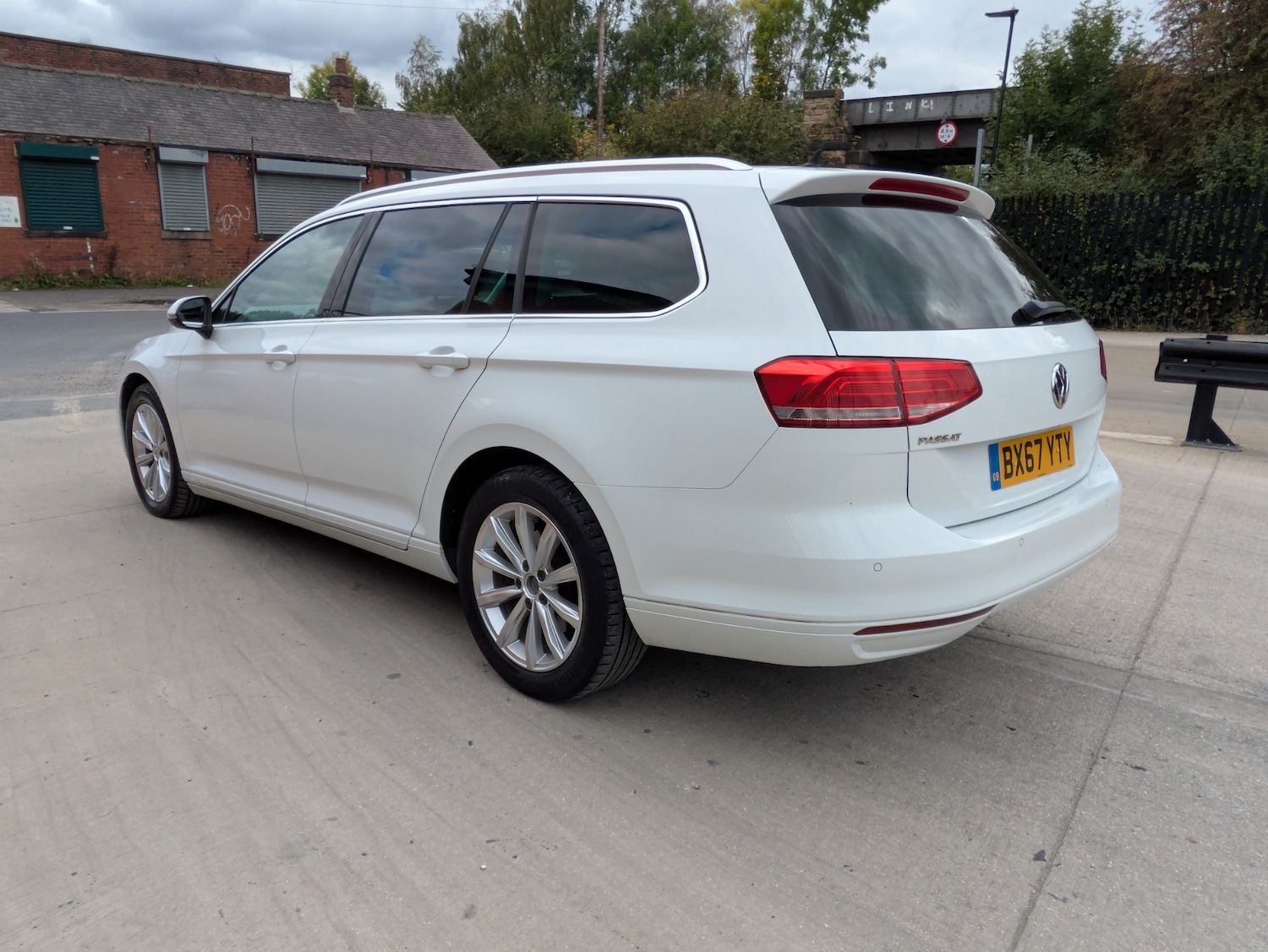 Used Volkswagen Passat 2017 for sale - 76056392: Photo 6