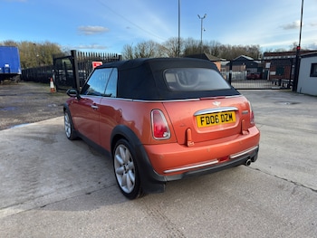 Used MINI Convertible 2006 for sale - 77556709: Photo