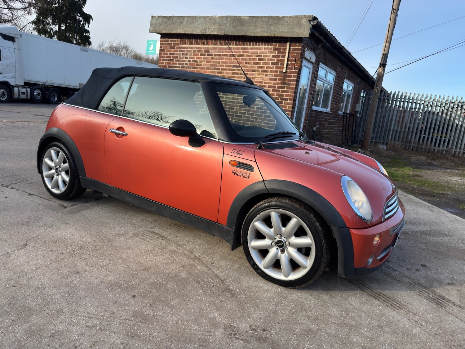 Used MINI Convertible 2006 for sale - 77556709: Photo 7