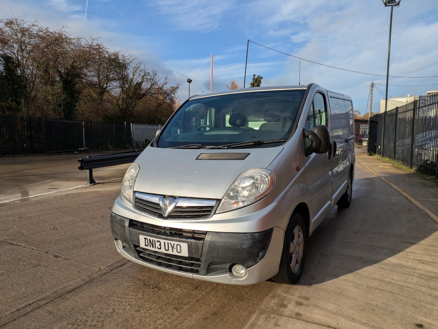 Used Vauxhall Vivaro 2013 for sale - 76831104: Photo 2