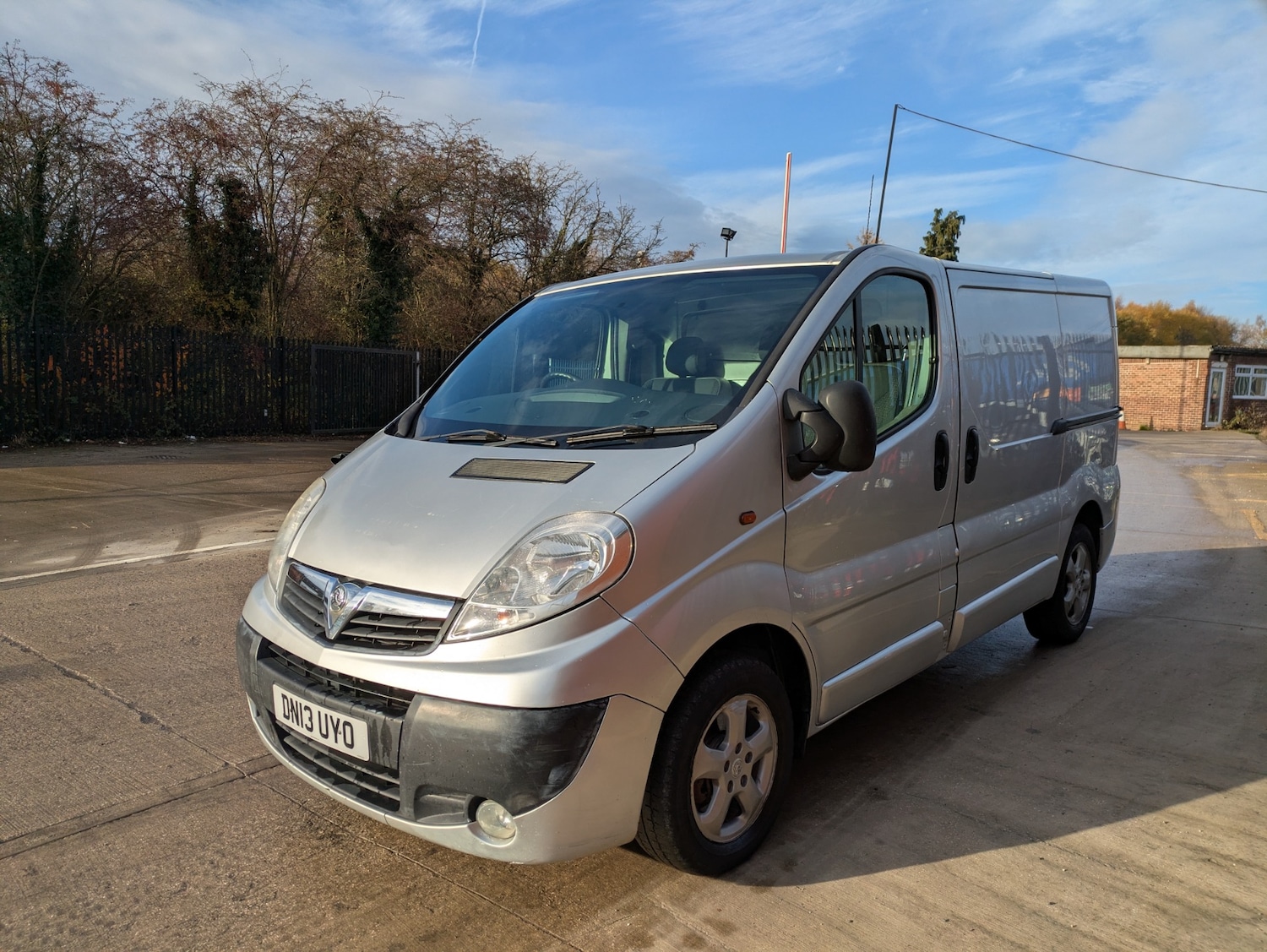 Used Vauxhall Vivaro 2013 for sale - 76831104: Photo 3