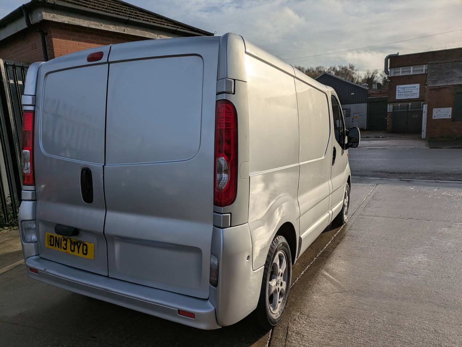 Used Vauxhall Vivaro 2013 for sale - 76831104: Photo 9