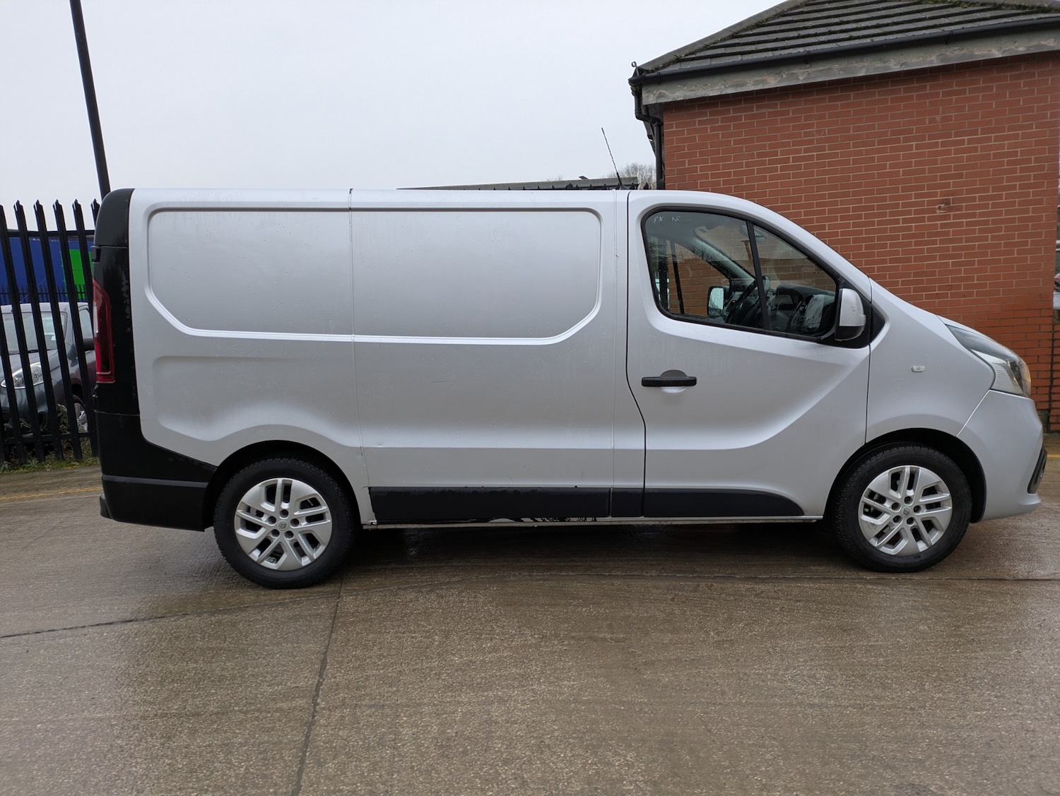 Used Renault Trafic 2016 for sale - 77208786: Photo 16