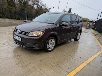 Used Volkswagen Touran 2013 for sale - 76748687: Photo