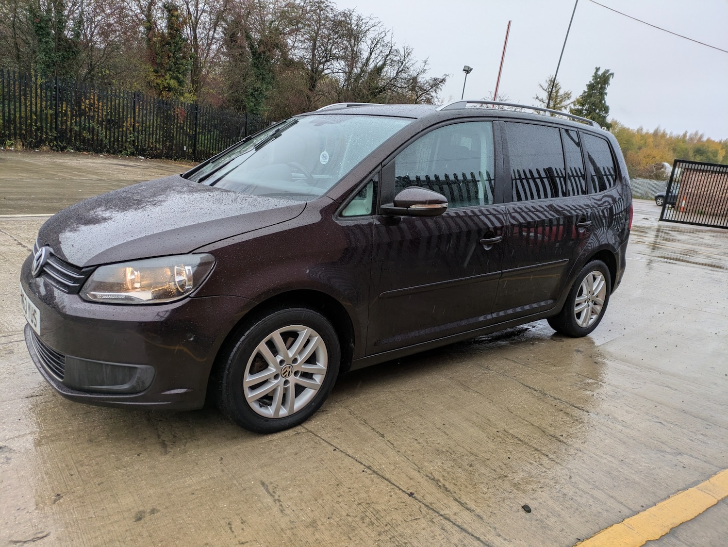 Used Volkswagen Touran 2013 for sale - 76748687: Photo 4