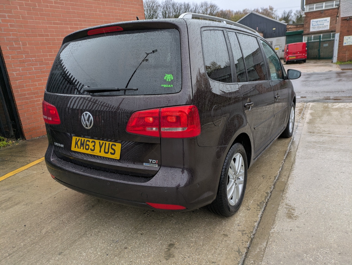 Used Volkswagen Touran 2013 for sale - 76748687: Photo 9