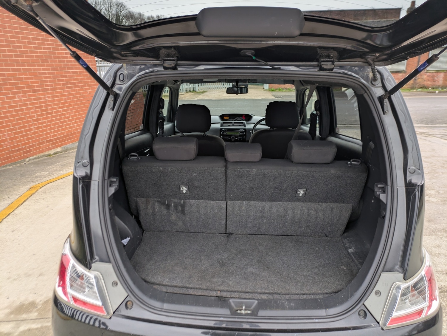 Used Daihatsu Materia 2009 for sale - 77896750: Photo 19