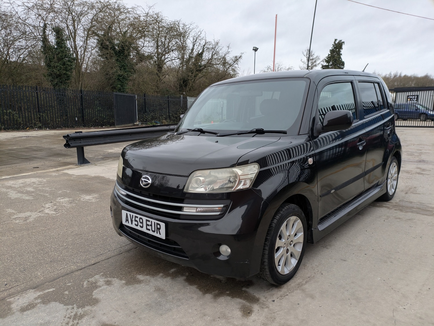 Used Daihatsu Materia 2009 for sale - 77896750: Photo 3