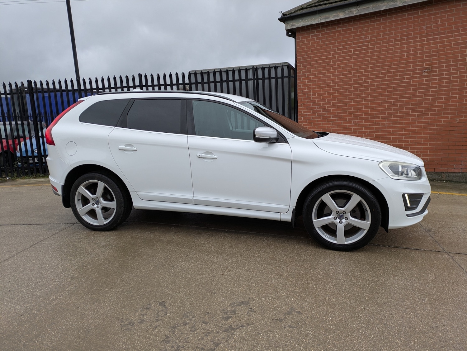 Used Volvo XC60 2014 for sale - 77541541: Photo 16