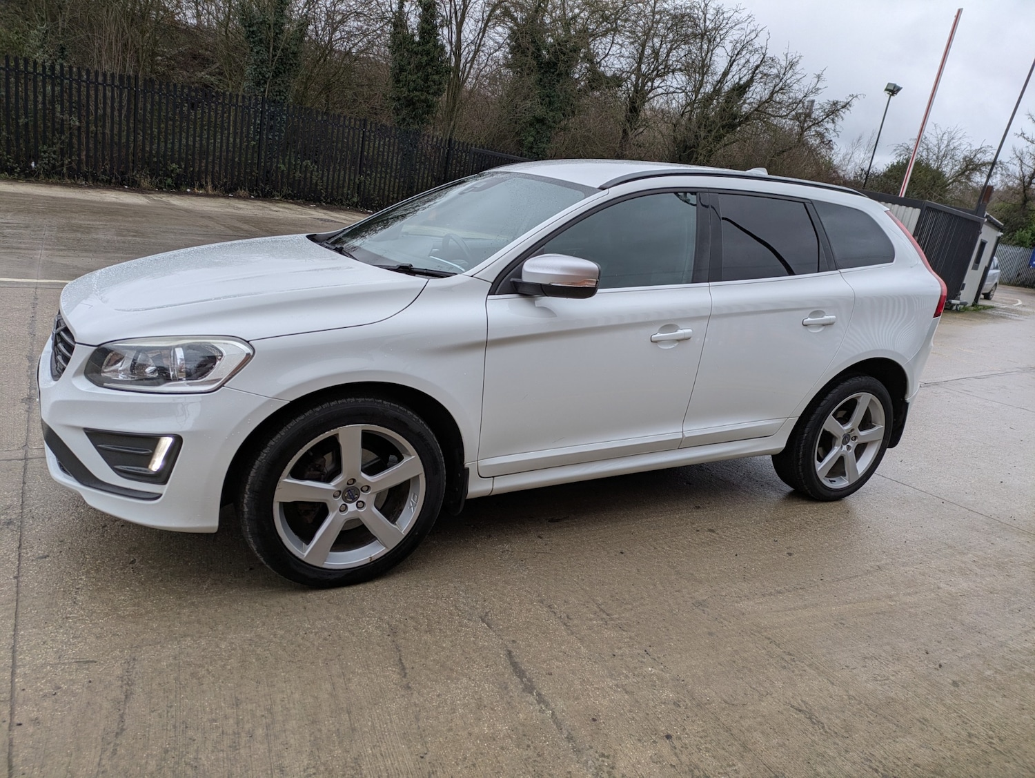 Used Volvo XC60 2014 for sale - 77541541: Photo 6