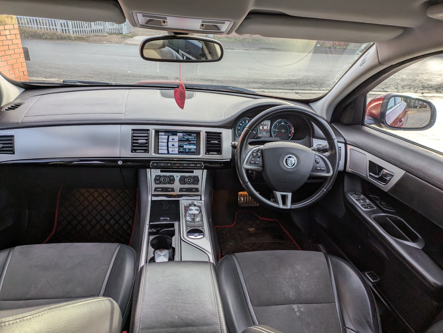 Used Jaguar XF 2013 for sale - 77196639: Photo 24