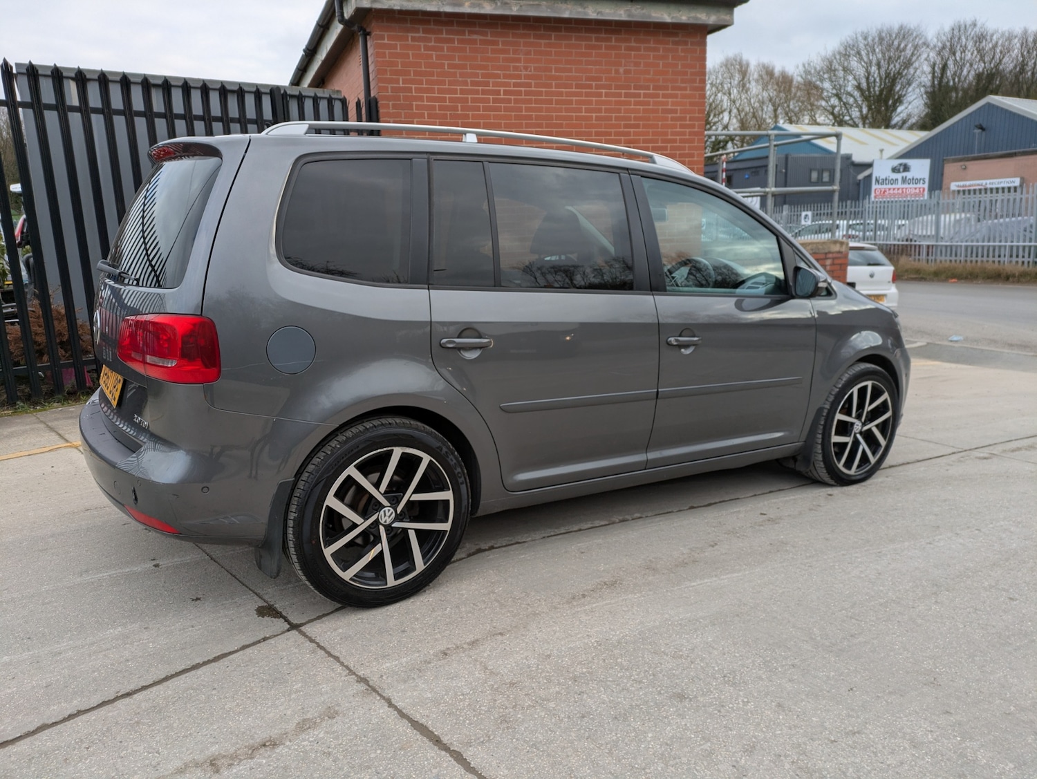 Used Volkswagen Touran 2010 for sale - 77663060: Photo 12