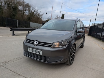 Used Volkswagen Touran 2010 for sale - 77663060: Photo