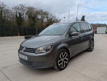 Used Volkswagen Touran 2010 for sale - 77663060: Photo