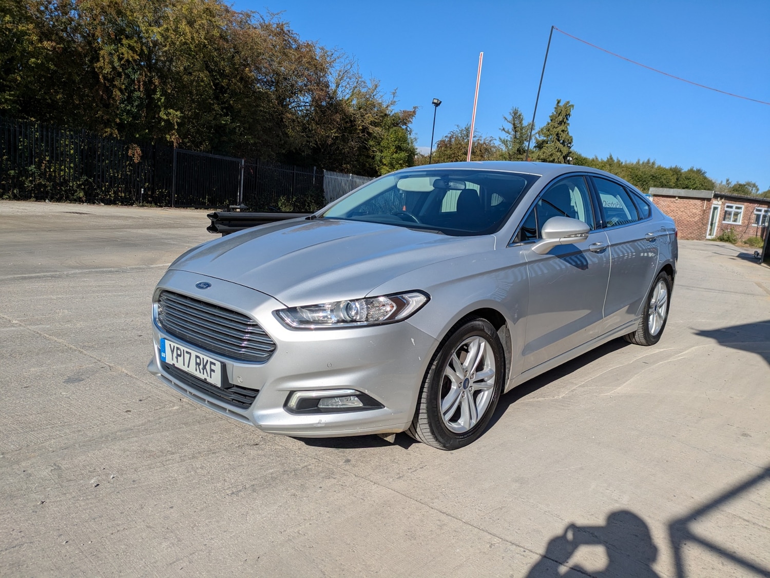 Used Ford Mondeo 2017 for sale - 76064522: Photo 2