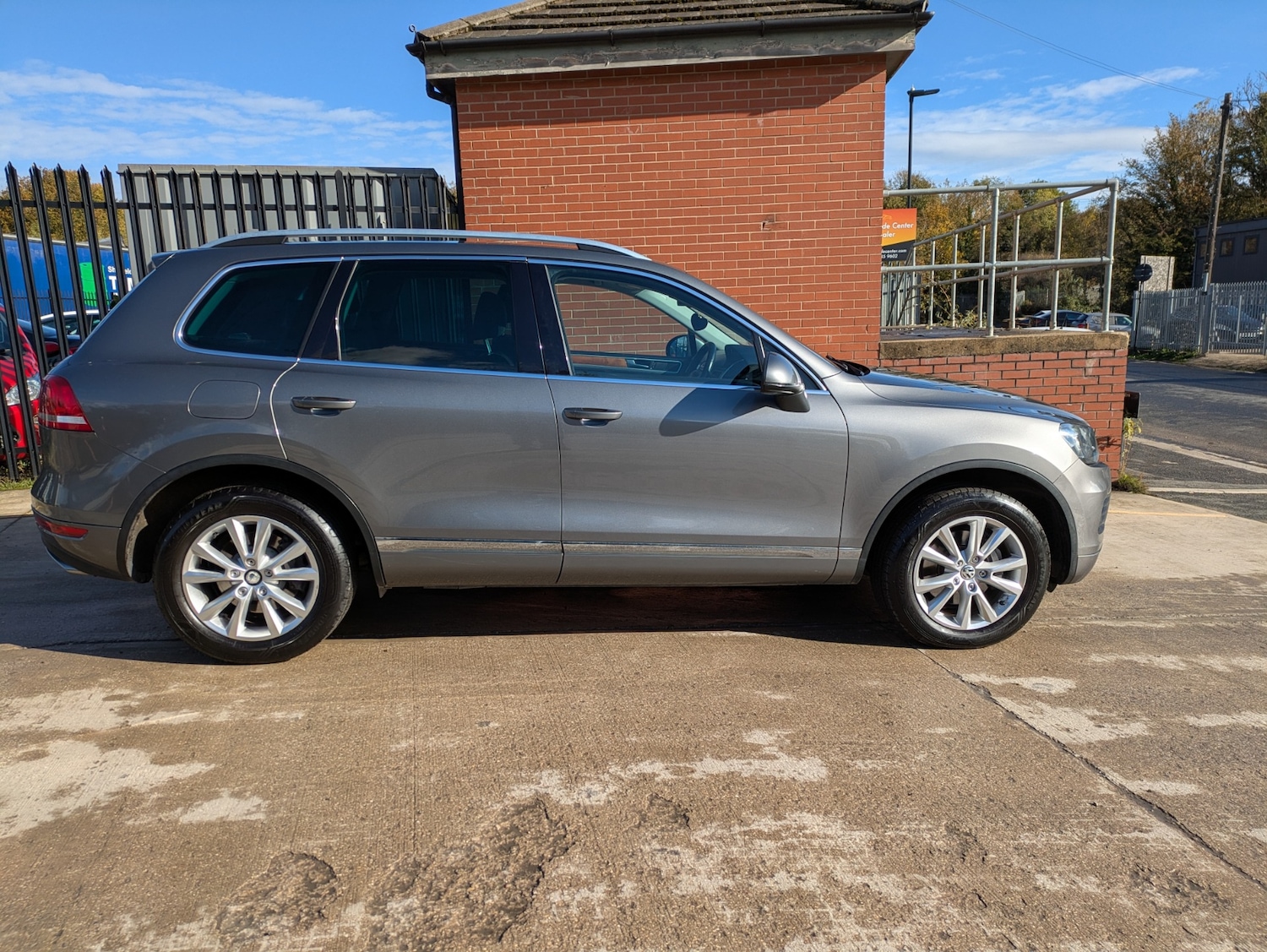 Used Volkswagen Touareg 2010 for sale - 76353076: Photo 12